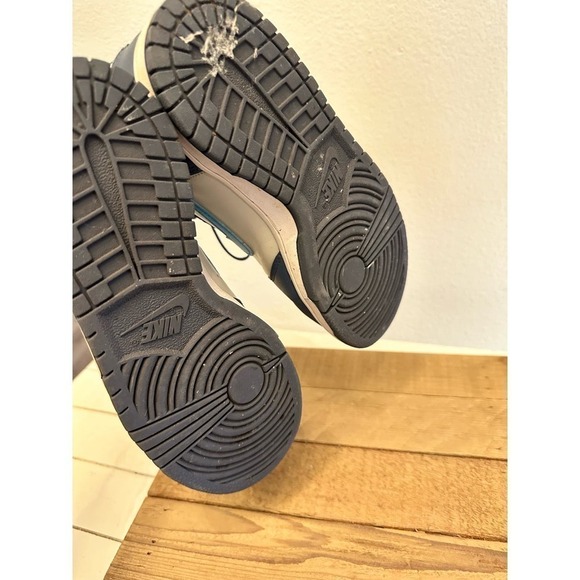 Nike Dunks, light bone, diffused blue youth size 5 1/2 Authentic - Picture 10 of 10